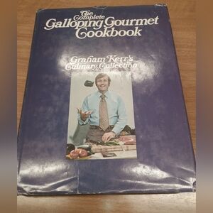VINTAGE GALLOPING GOURMET COOKBOOK 1977